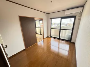 サンステージ綾【2階】の居間