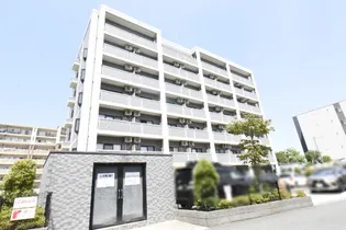 アバンツァートの画像