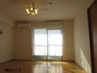 チェリーヴィラ【3階】の居間