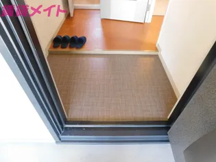 クレアトール菊水 B棟【2階】の玄関