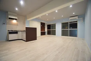 メゾンヤマカA【3階】の外観