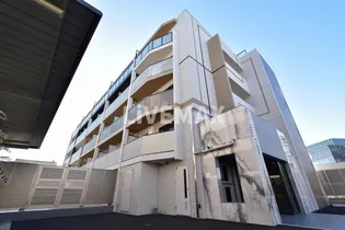 市谷鷹匠町レジデンス【2階】の外観