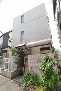 カーサエルニ【1階】の外観