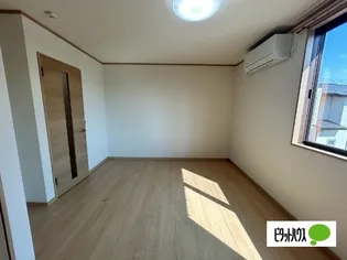 HKハイツ【2階】の居間