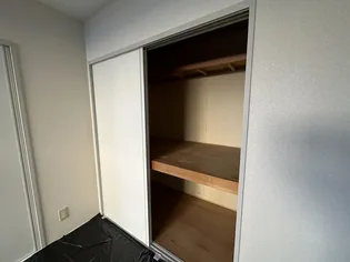 シティハウス泉崎【1階】の内装