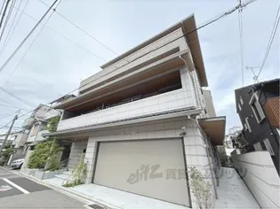 アウスレーゼ御所【3階】の外観
