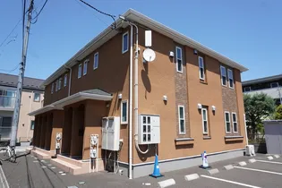 ファミーユ南材【2階】の外観