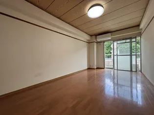 第2尚陽ビル【4階】の居間