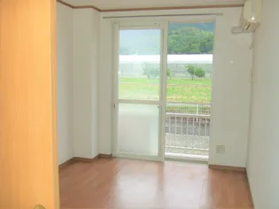 プランタン・メゾン【1階】の居間