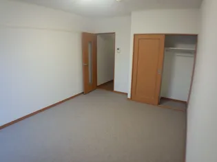 コーラルリーフ【2階】の内装