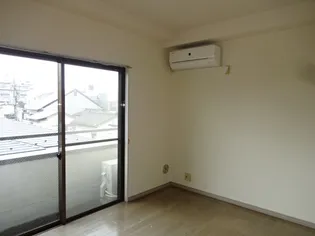 AIKUビル(アイクビル)【2階】の居間