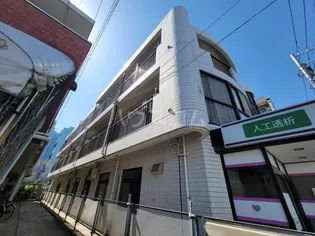 ホワイトヒルズ【2階】の外観