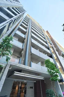 東京都新宿区大久保2【マンション】の外観