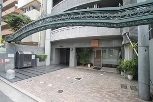 フォルム幟町【4階】の外観