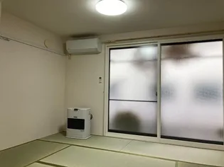 ヴィレッジ花みずきIIA【1階】の居間