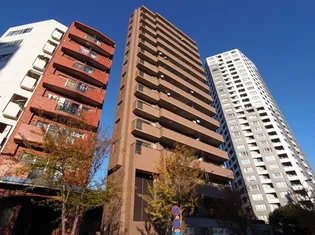 東京都新宿区新宿7【マンション】の外観