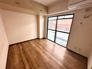 スカイコート西新宿【2階】の外観