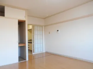 おの万第六ビル【4階】の内装