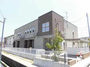 秋田県横手市安田原町【アパート】の外観