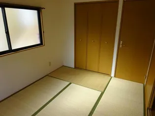 エビヤマンション【1階】の居間