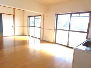 グランシード両三柳【1階】の内装