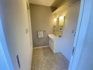 ディアス松縄 B棟【2階】の内装