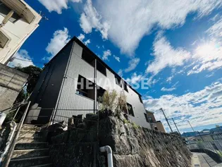 デ・クメール大手【1階】の外観