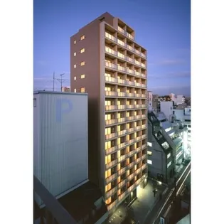 東京都新宿区新宿1【マンション】の外観