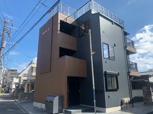 Latimcourt【1階】の外観