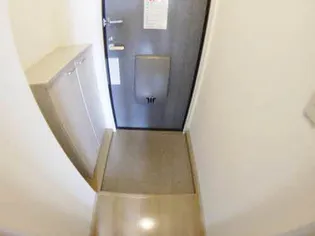 メゾンアマ-ニ【1階】の玄関