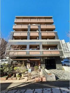フォートレスニイヤの画像