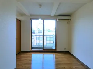 ベルハイム【3階】の居間