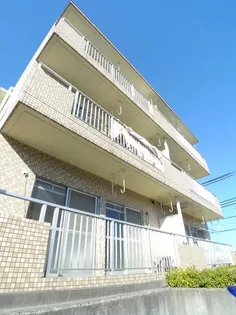 オ-クヒルズ【3階】の外観