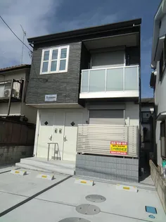 カノッサ【2階】の外観