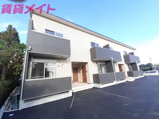 ラヴニール【1階】の外観