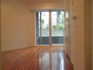 ドゥーエ横濱桜木町【2階】の内装