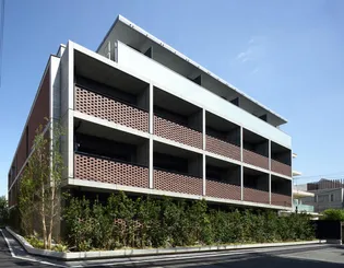 東京都港区南青山4【マンション】の外観