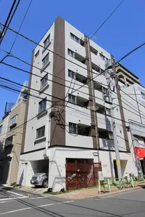 ラグジュアリーアパートメント御徒町【2階】の外観
