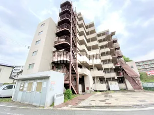 千葉県松戸市東平賀【マンション】の外観