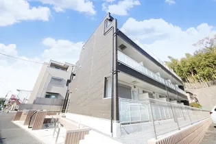 リブリ・大倉山【3階】の外観