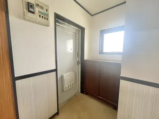 サニーパーク貝沢【3階】の玄関