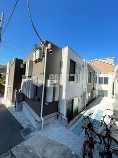 セブンス新宿【1階】の外観