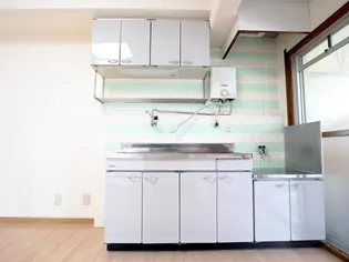 飯山マンション【3階】のキッチン