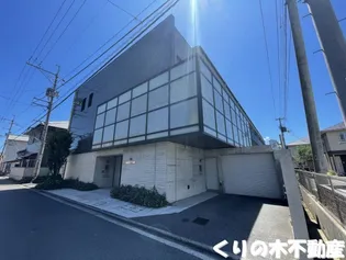 F COURT【4階】の外観