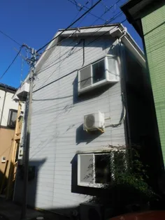 プラザ岡【2階】の外観