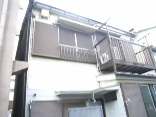 ヒルズB【1階】の外観