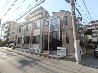 ワンピース落合【2階】の外観