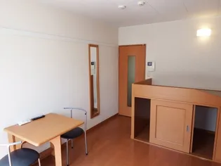 ティアラ松山【1階】の居間