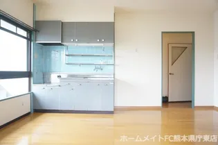 シャトレ長嶺III【1階】の居間