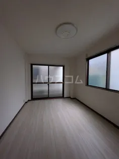 エクセル須賀【1階】の外観